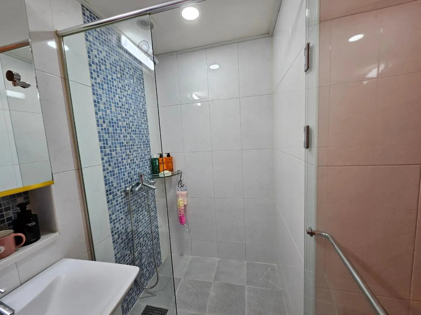 Vila Gangnam Yeoksam Station Full-Option Remodeling New House Soul 0*,  Jižní Korea